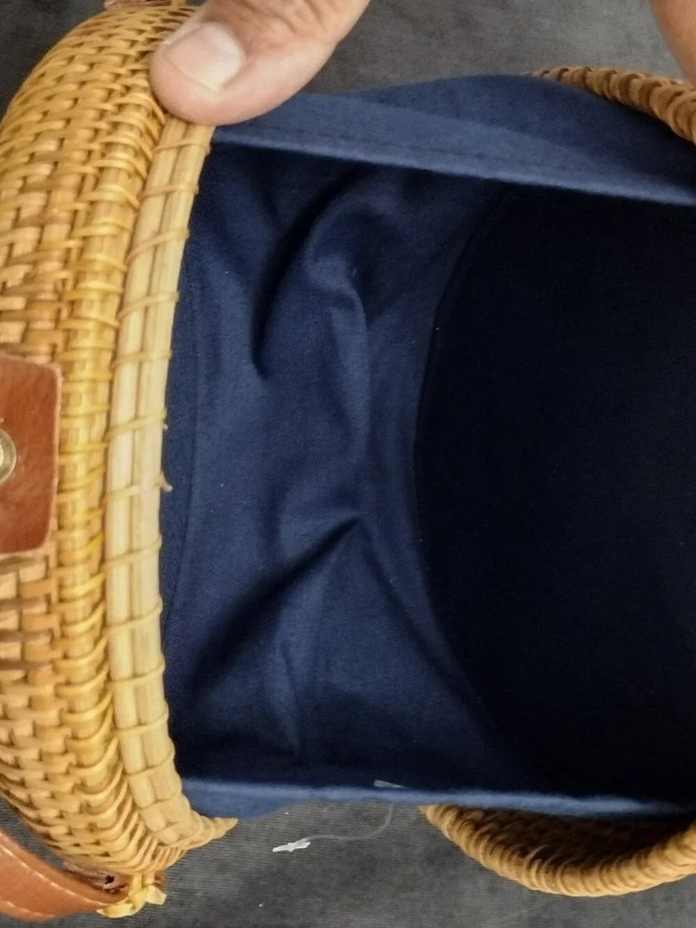 N/A round woven